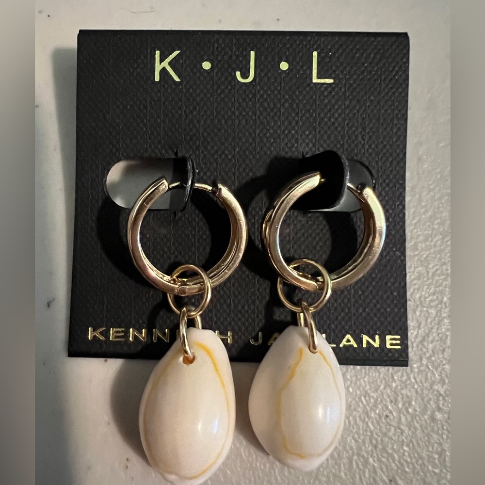 🐚 NWT! Kenneth Jay Lane Shell Earrings